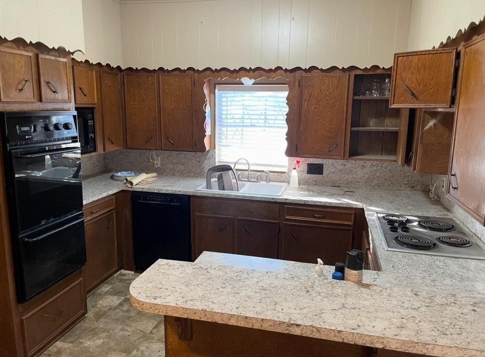 1202 Tyler Thornton, TX 76687 - Photo 2 of 22