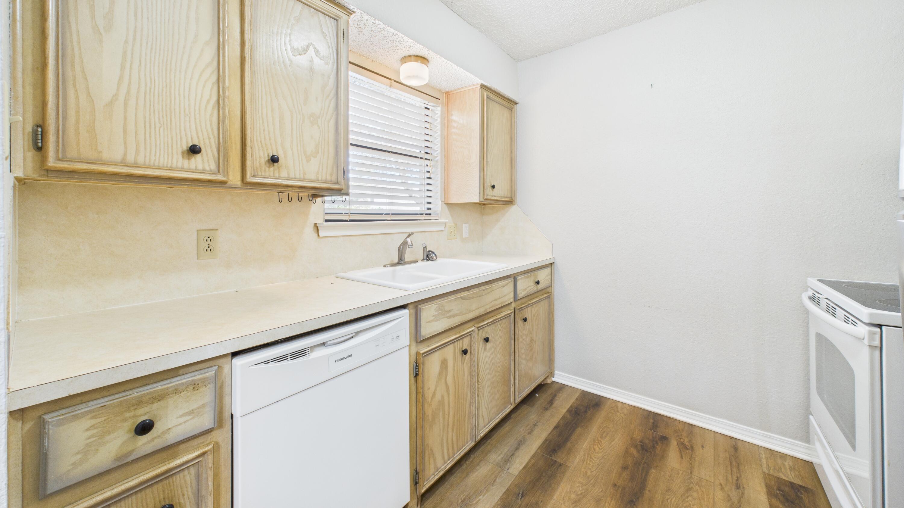 5801 6th Street Lubbock, TX 79416 - Photo 13 of 31 CAM03710G0-PR0151-STILL014