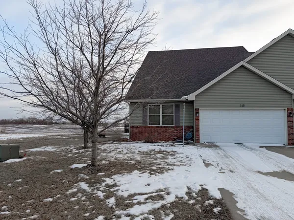 $230,000 | 315 Burcham Drive, Le Roy, IL 61752