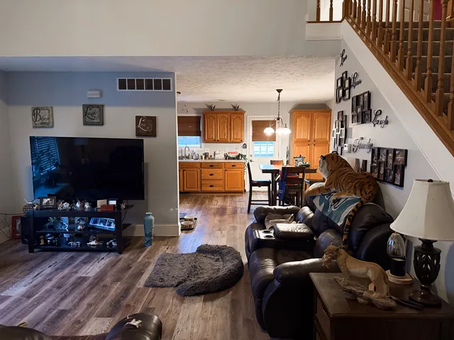 $240,000 | 315 Burcham Drive, Le Roy, IL 61752