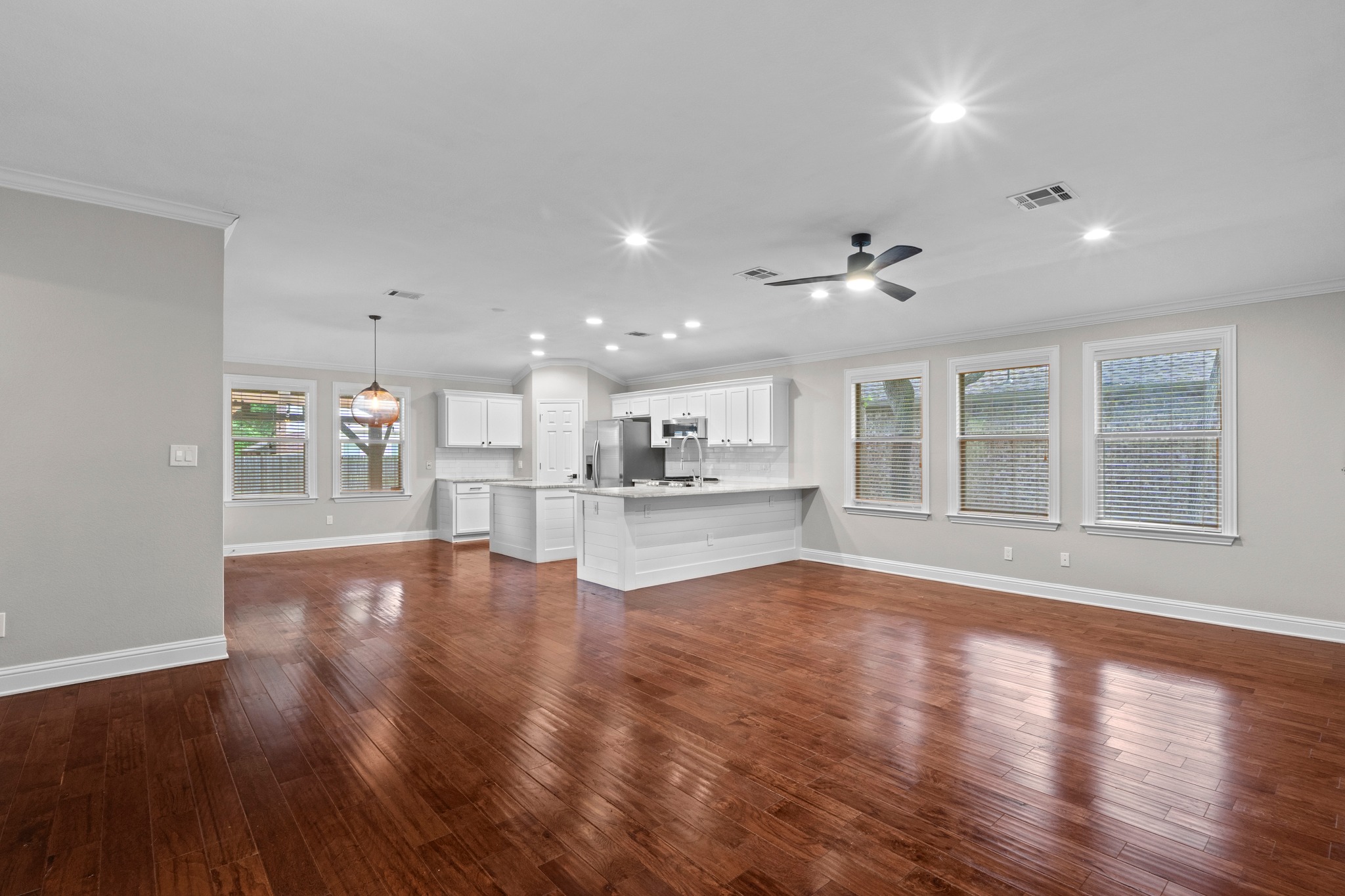 309 Creek Ridge Lane Round Rock, TX 78664 - Photo 8 of 29