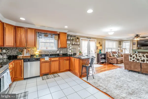 a view of a bathtub in the balcony