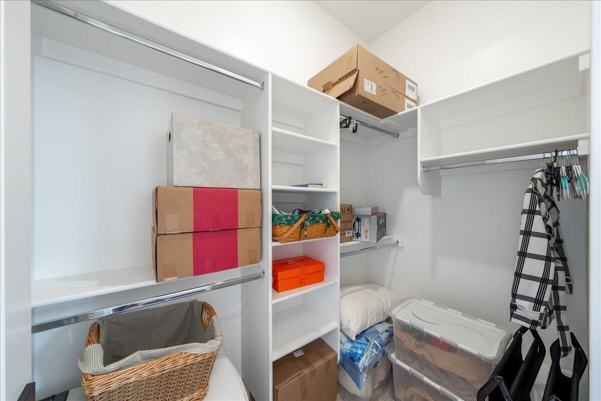 719 Scenario Street Washington, UT 84780 - Photo 48 of 72 Walk In Closet