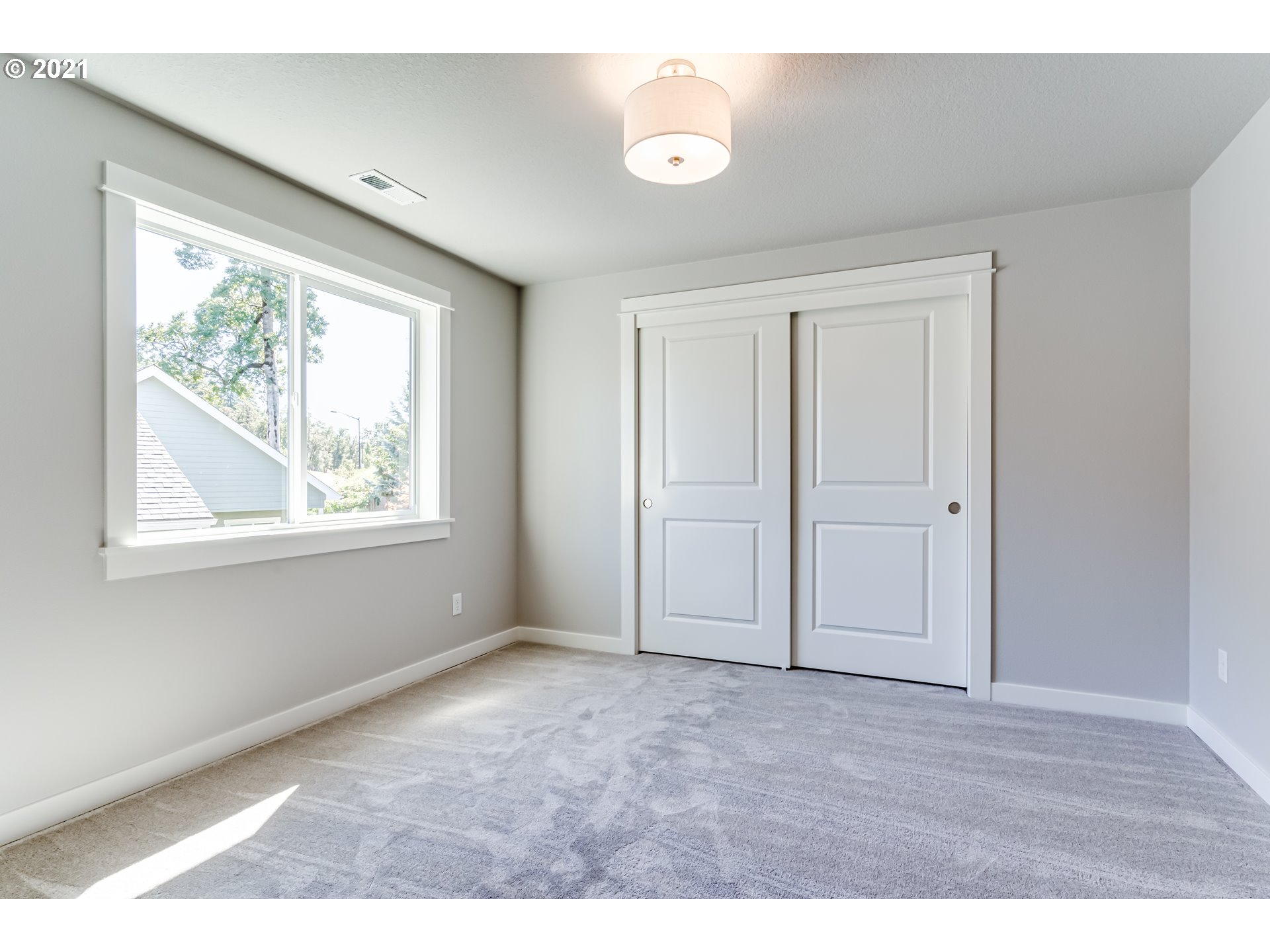 6015 Fernhill Loop Springfield, OR 97478 - Photo 27 of 32