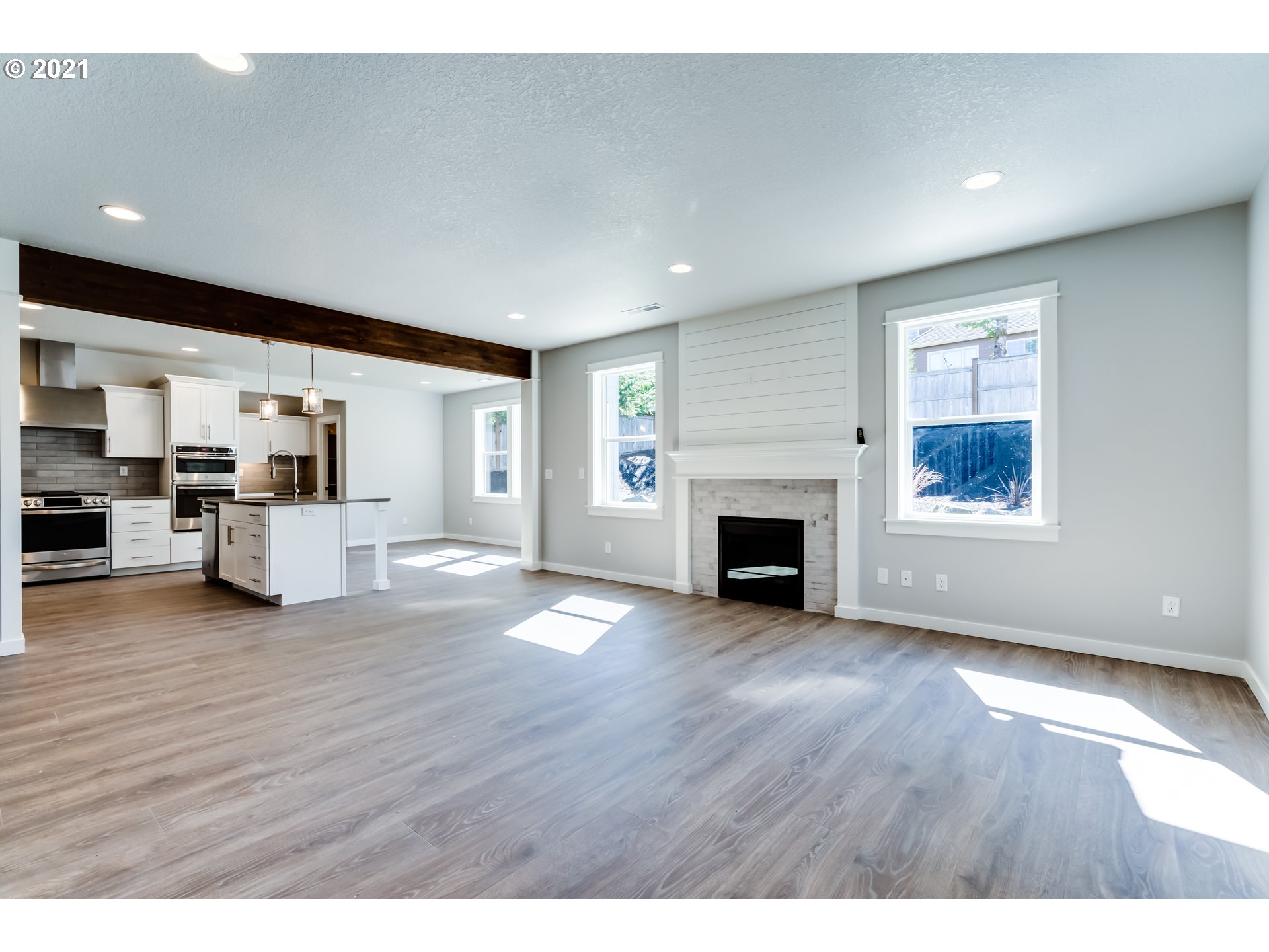 6015 Fernhill Loop Springfield, OR 97478 - Photo 4 of 32