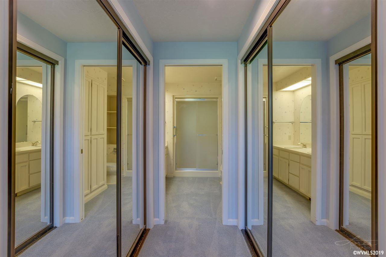 6110 Lakeshore Court North Keizer, OR 97303 - Photo 14 of 24 Gallery Image 14
