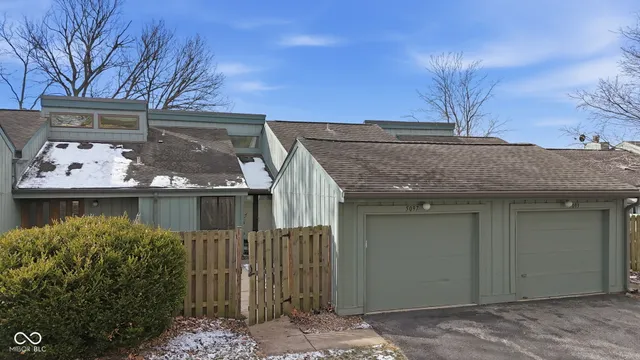 $199,000 | 5097 Vantage Point Road, Unit B 2, Avon, IN 46123