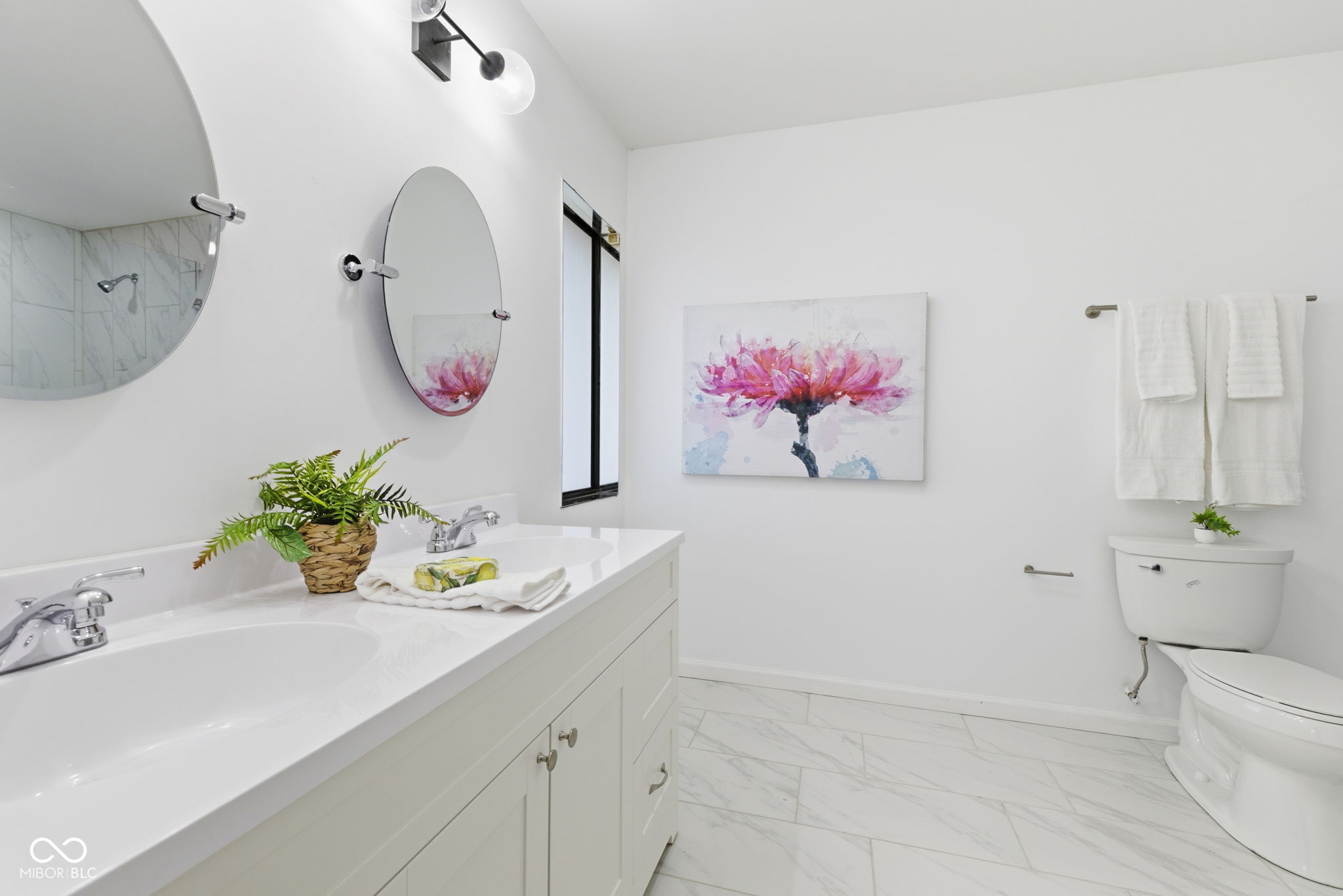 5097 Vantage Point Road, Unit B 2 Avon, IN 46123 - Photo 4 of 26