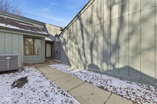 $199,000 | 5097 Vantage Point Road, Unit B 2, Avon, IN 46123