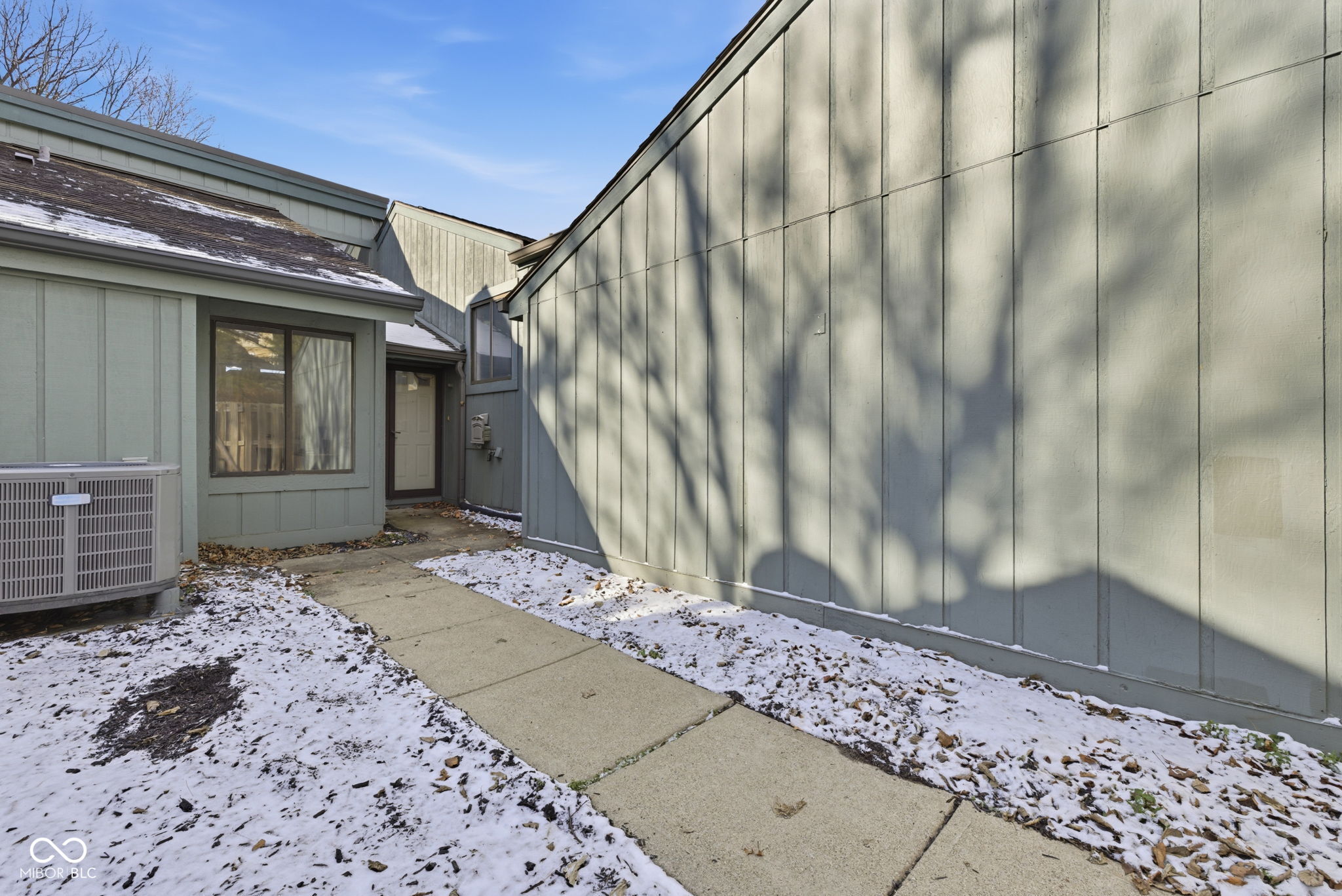 5097 Vantage Point Road, Unit B 2 Avon, IN 46123 - Photo 5 of 26