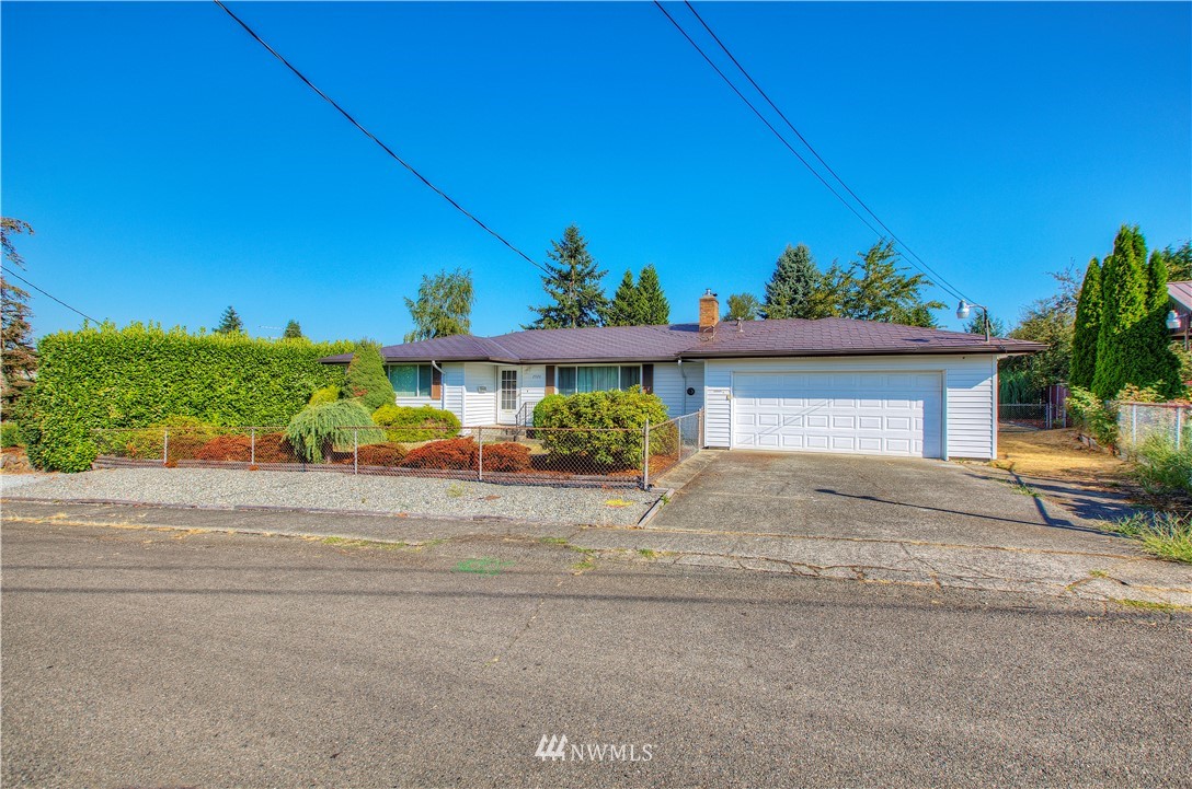 2920 Northeast 8th Place Renton, WA 98056 - Photo 2 of 20 Gallery Image 2