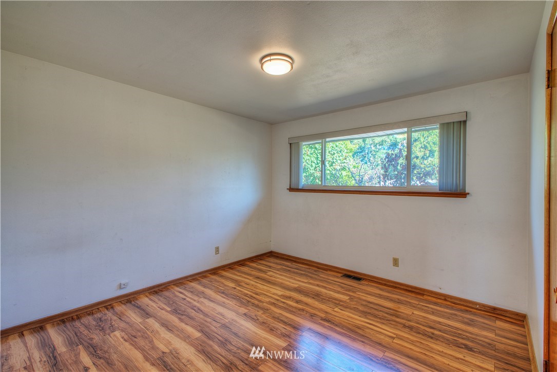 2920 Northeast 8th Place Renton, WA 98056 - Photo 15 of 20 Gallery Image 15