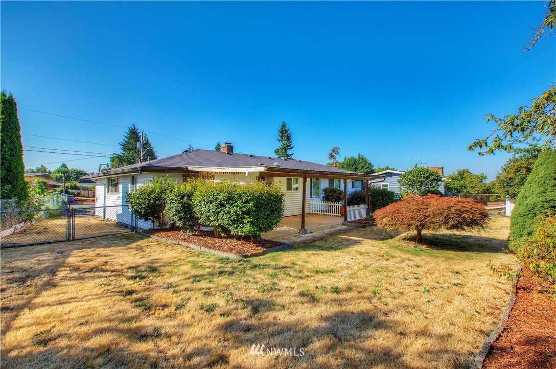 2920 Northeast 8th Place Renton, WA 98056 - Photo 4 of 20 Gallery Image 4