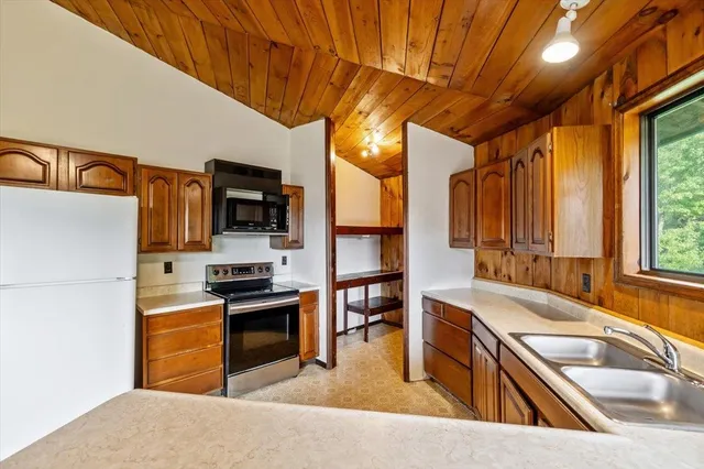 $353,000 | 116 Thak Boulevard, Highgate, VT 05459