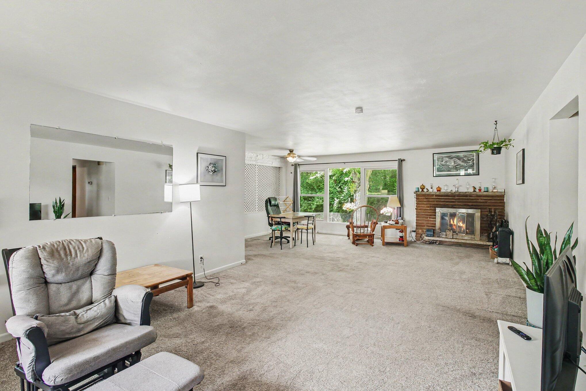 6025 Zimmer Road Haslett, MI 48840 - Photo 3 of 18 006_file_9944