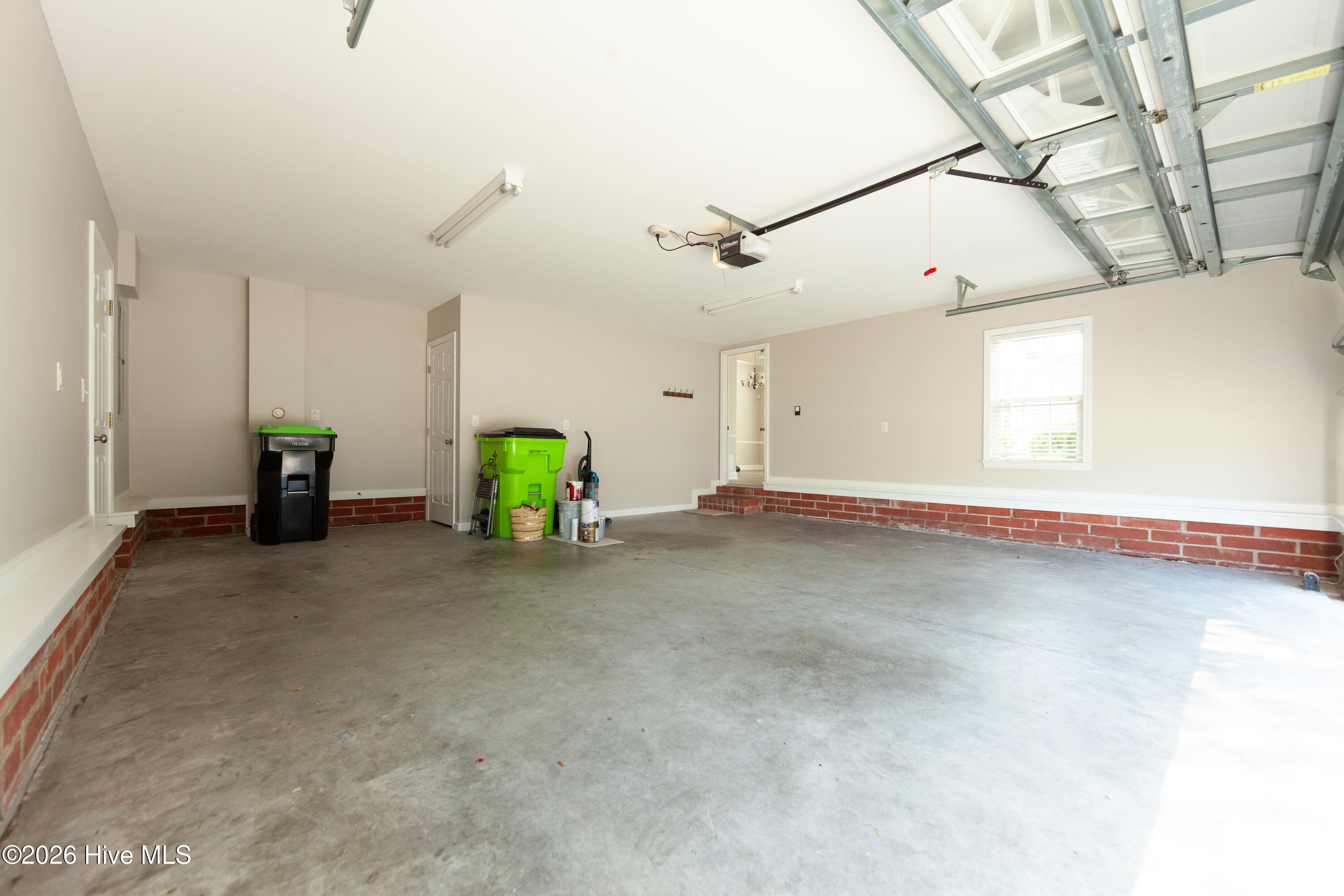 112 Conner Grant Road New Bern, NC 28562 - Photo 33 of 44 2 car garage