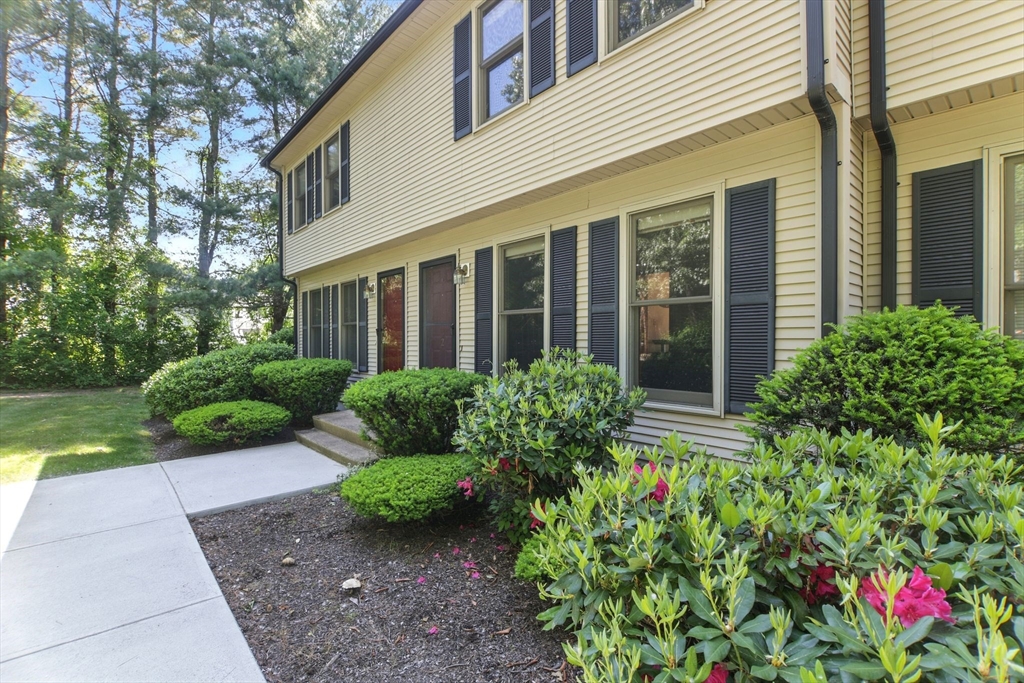 150 Hillside Road, Unit 2 Westfield, MA 01085 - Photo 4 of 34 Gallery Image 4