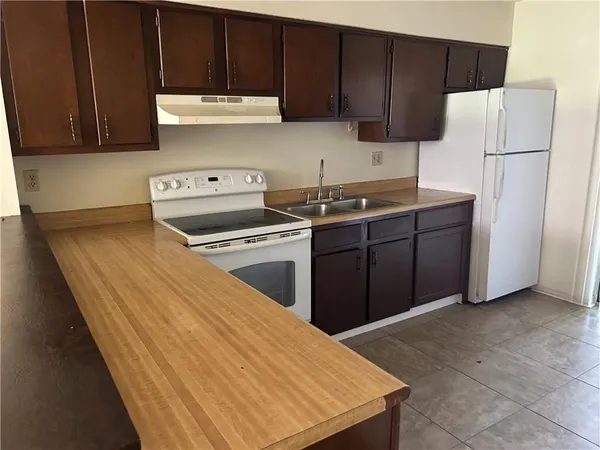 $1,200 | 913 Vouray Drive, Unit D, Kenner, LA 70065