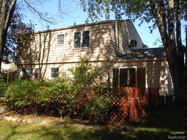 42423 Park Ridge Road Novi, MI 48375 - Photo 7 of 7 rear
