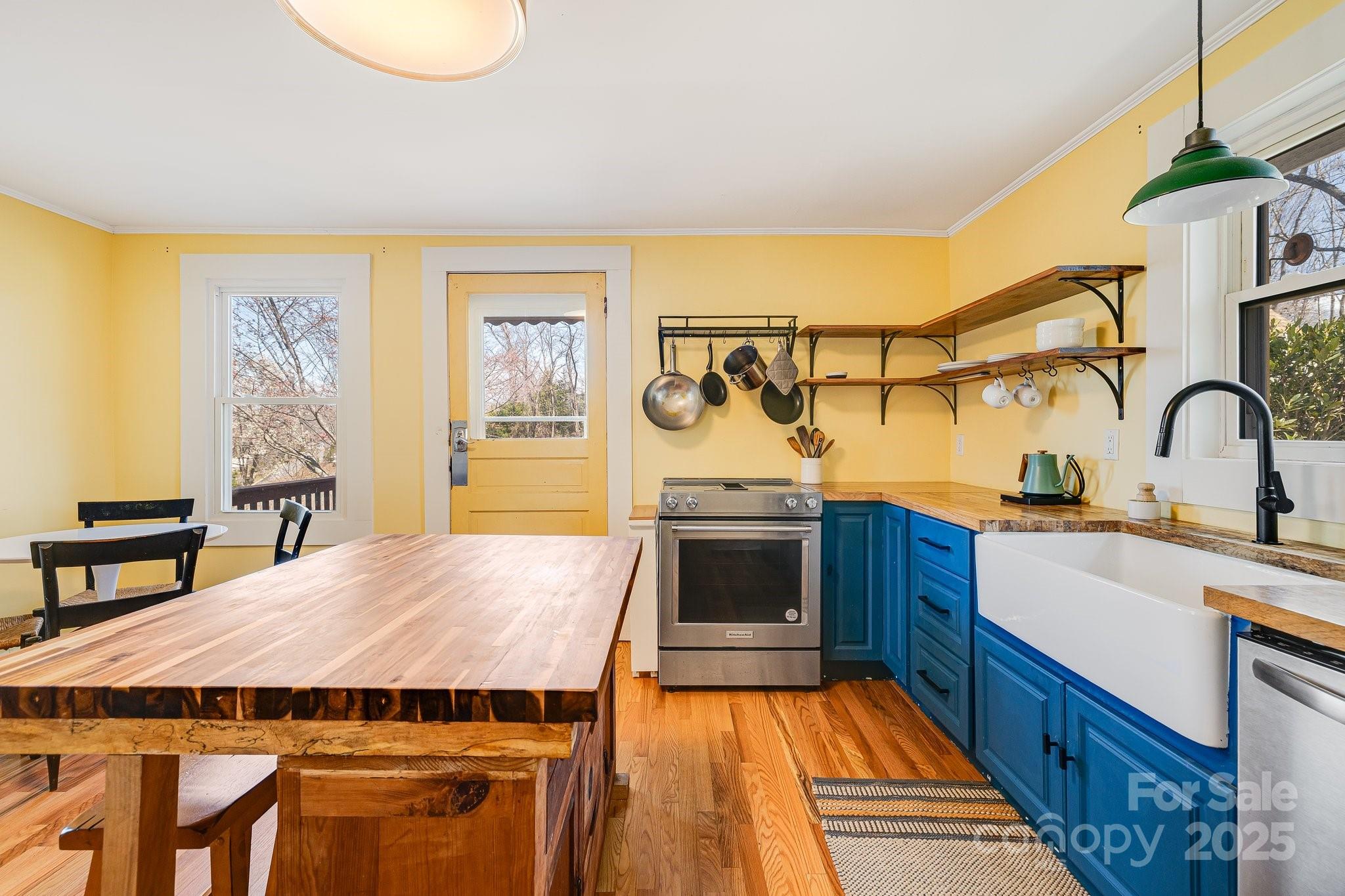 323 Emma Road Asheville, NC 28806 - Photo 12 of 34 Gallery Image 12