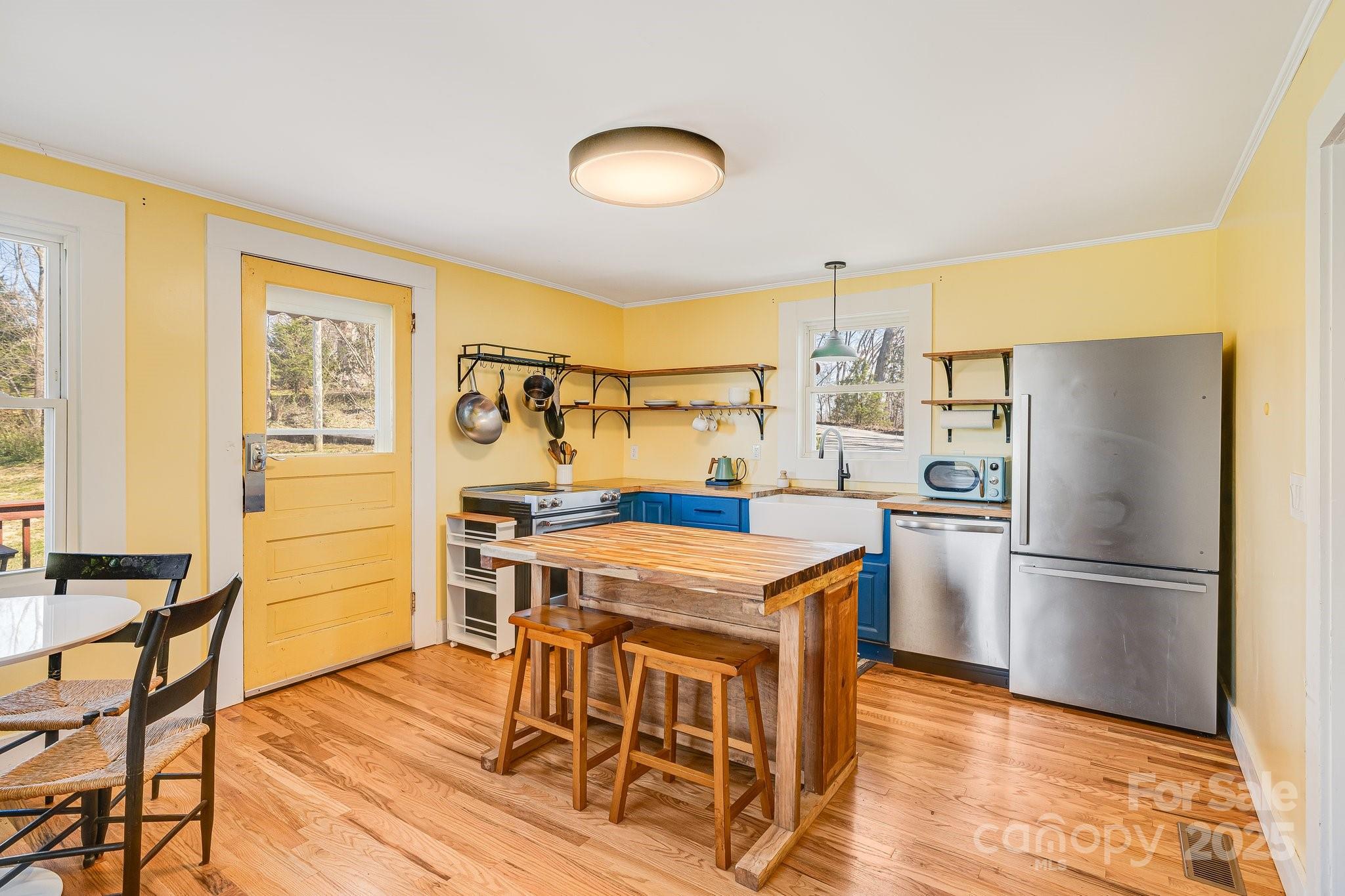 323 Emma Road Asheville, NC 28806 - Photo 15 of 34 Gallery Image 15
