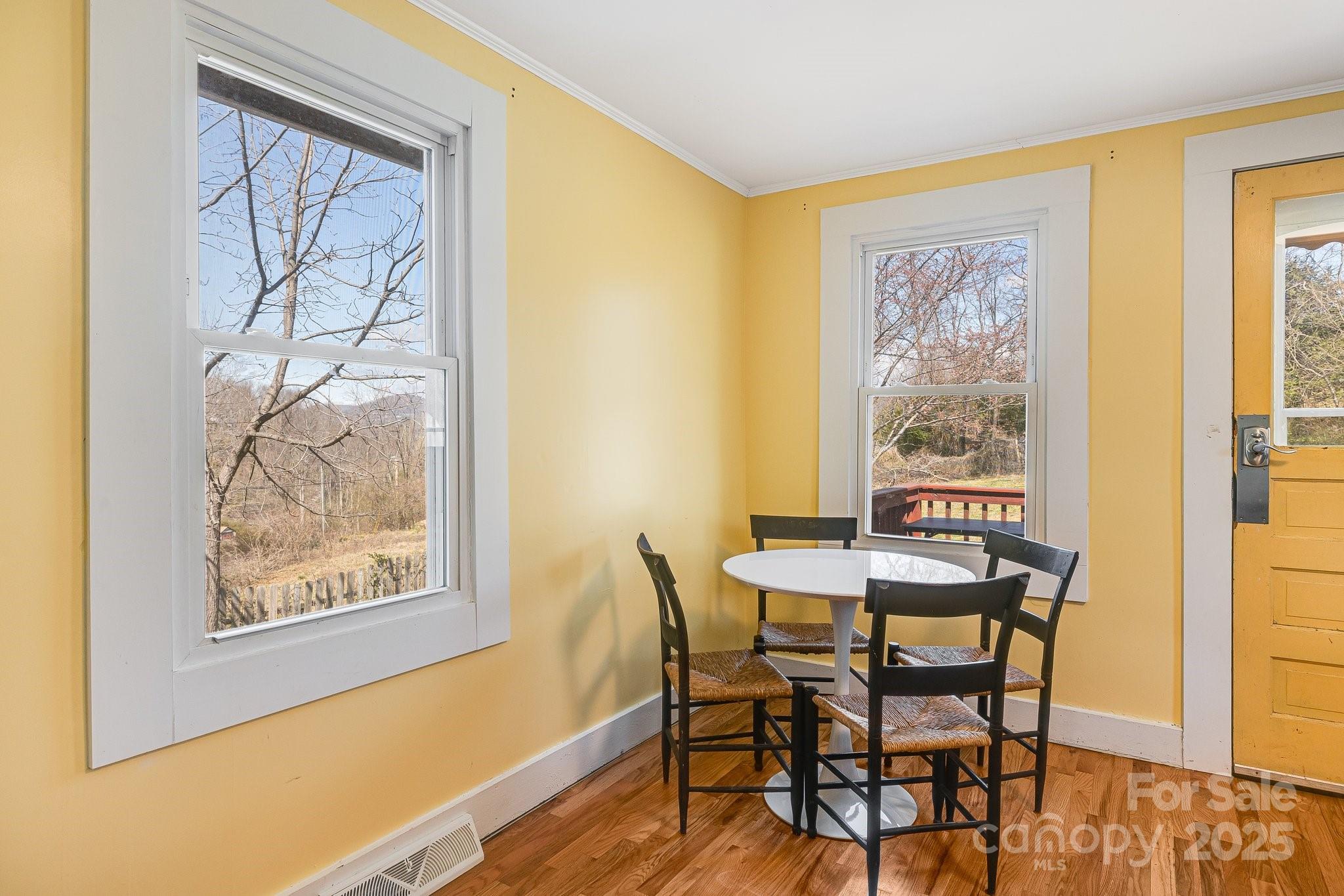 323 Emma Road Asheville, NC 28806 - Photo 17 of 34 Gallery Image 17