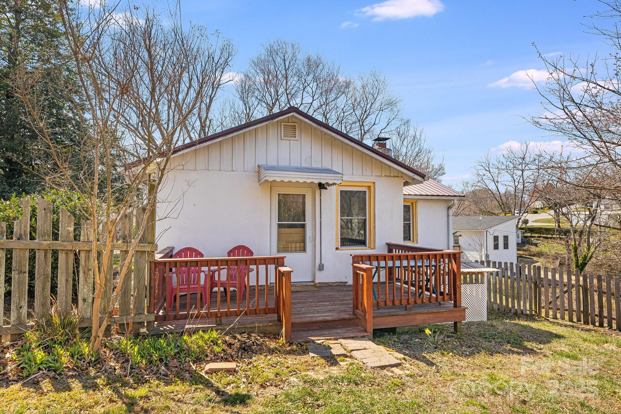 323 Emma Road Asheville, NC 28806 - Photo 4 of 34 Gallery Image 4