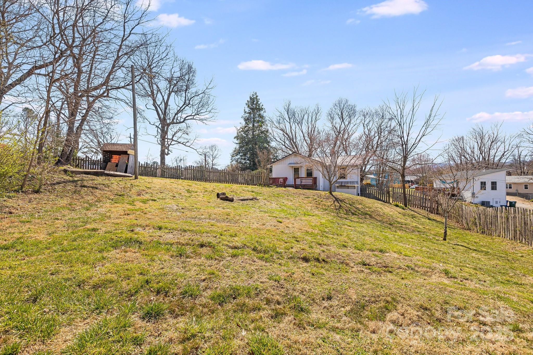 323 Emma Road Asheville, NC 28806 - Photo 5 of 34 Gallery Image 5