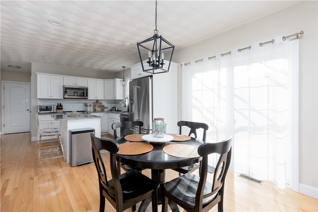 53 Oak View Drive Cranston, RI 02921 - Photo 11 of 41