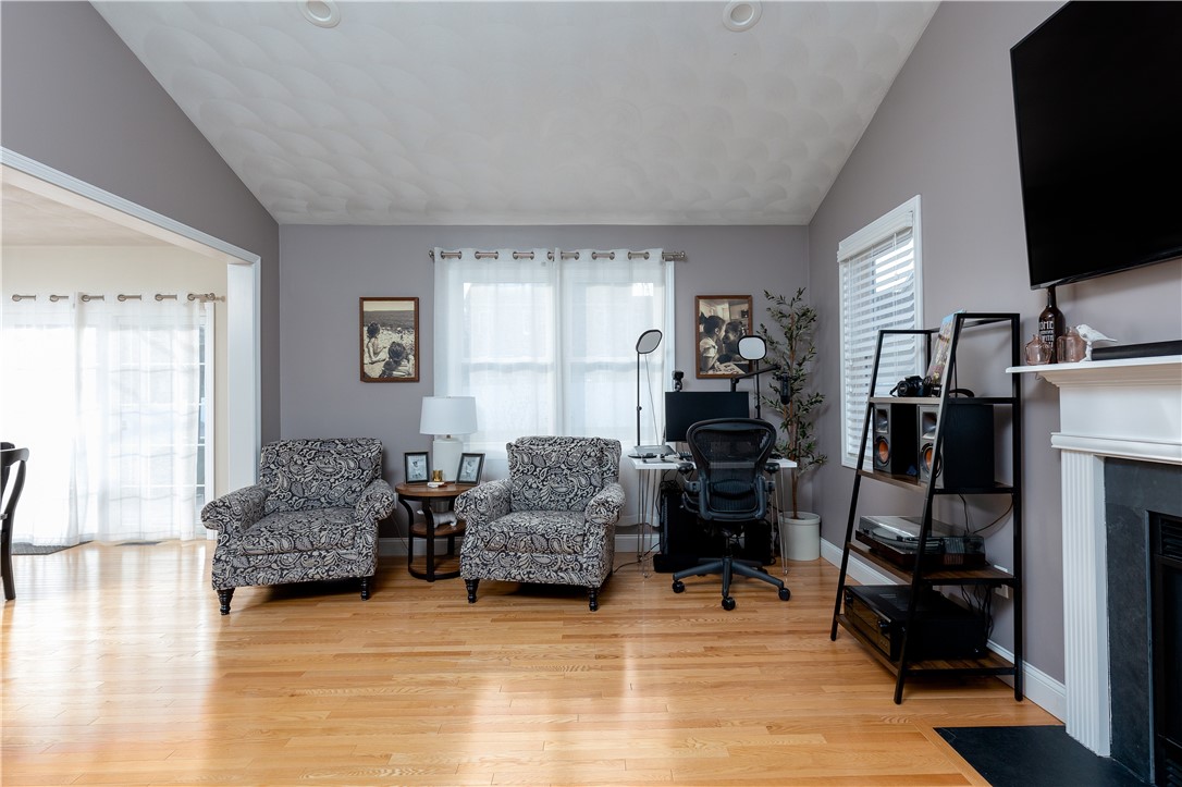 53 Oak View Drive Cranston, RI 02921 - Photo 18 of 41