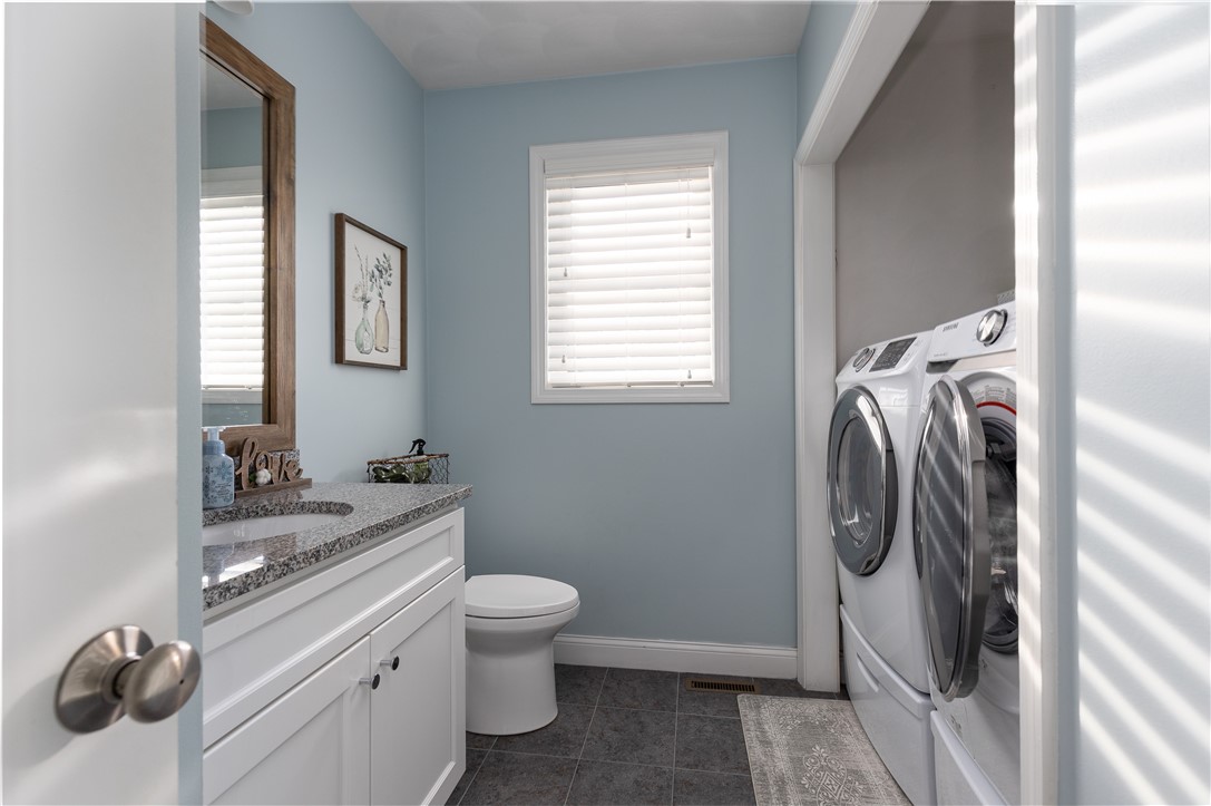 53 Oak View Drive Cranston, RI 02921 - Photo 20 of 41