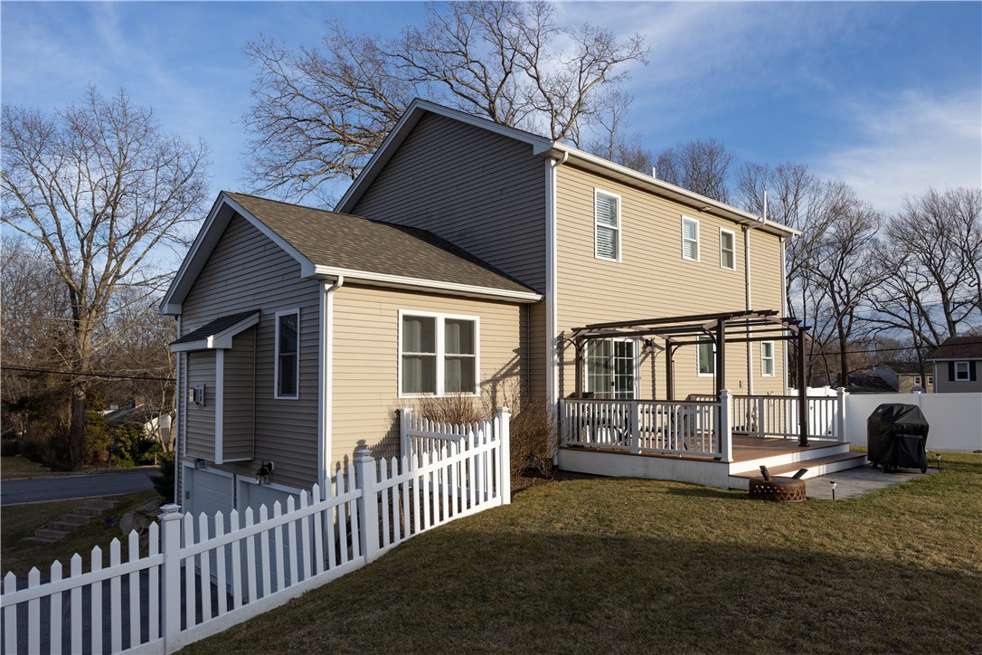 53 Oak View Drive Cranston, RI 02921 - Photo 31 of 41