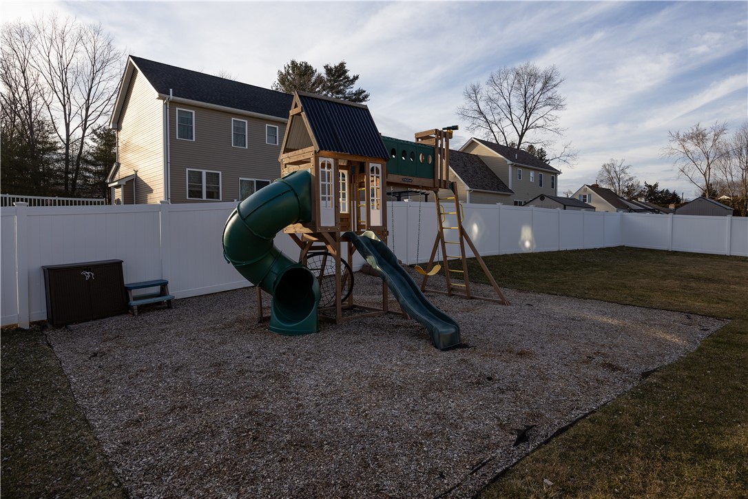 53 Oak View Drive Cranston, RI 02921 - Photo 34 of 41