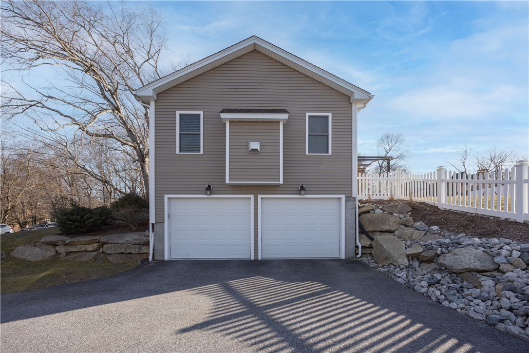 53 Oak View Drive Cranston, RI 02921 - Photo 4 of 41