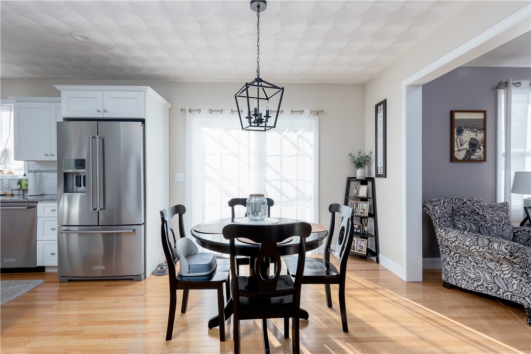 53 Oak View Drive Cranston, RI 02921 - Photo 10 of 41