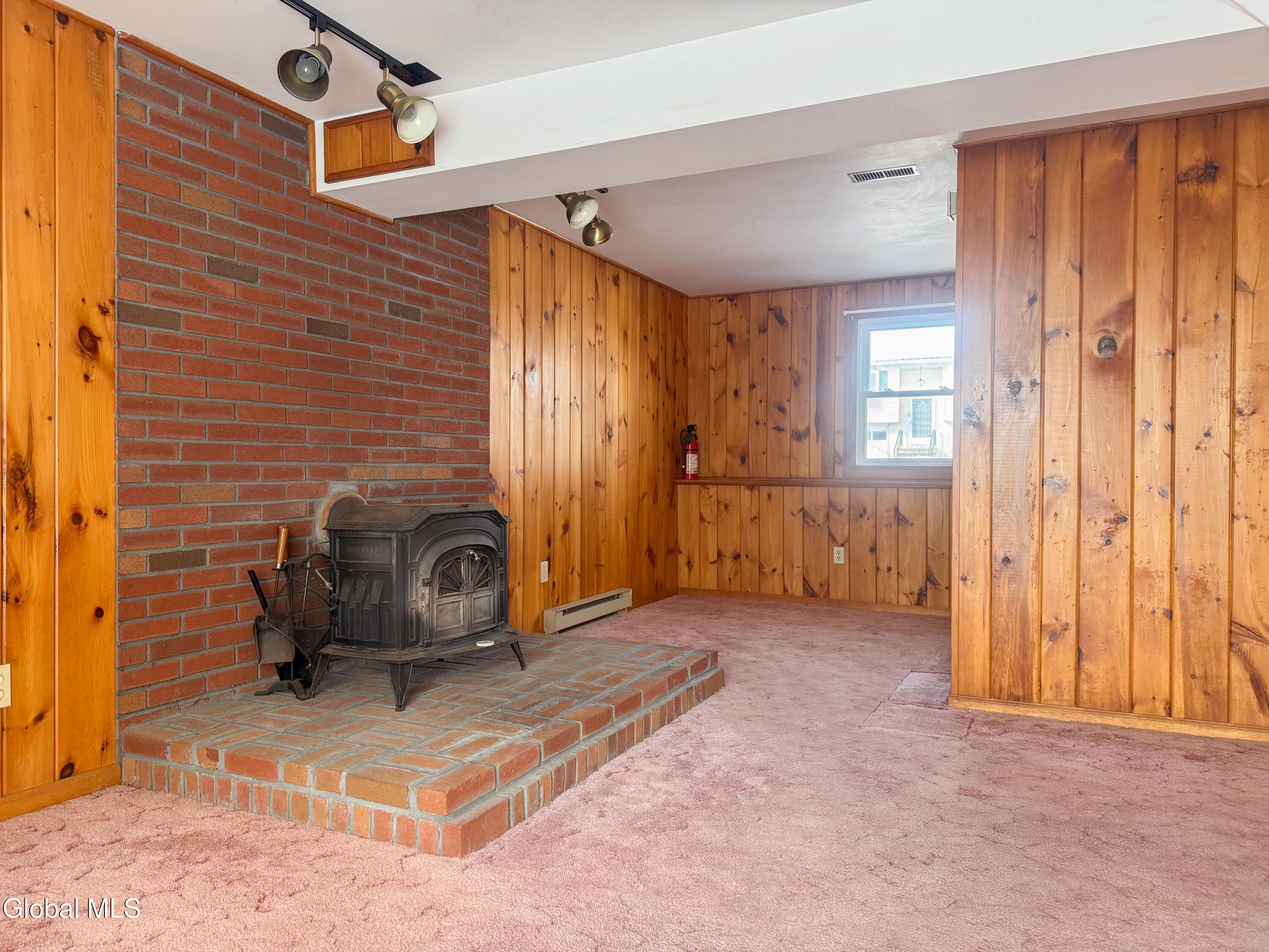 23 Daniel Street East Greenbush, NY 12144 - Photo 11 of 21 23-daniel-11-fr