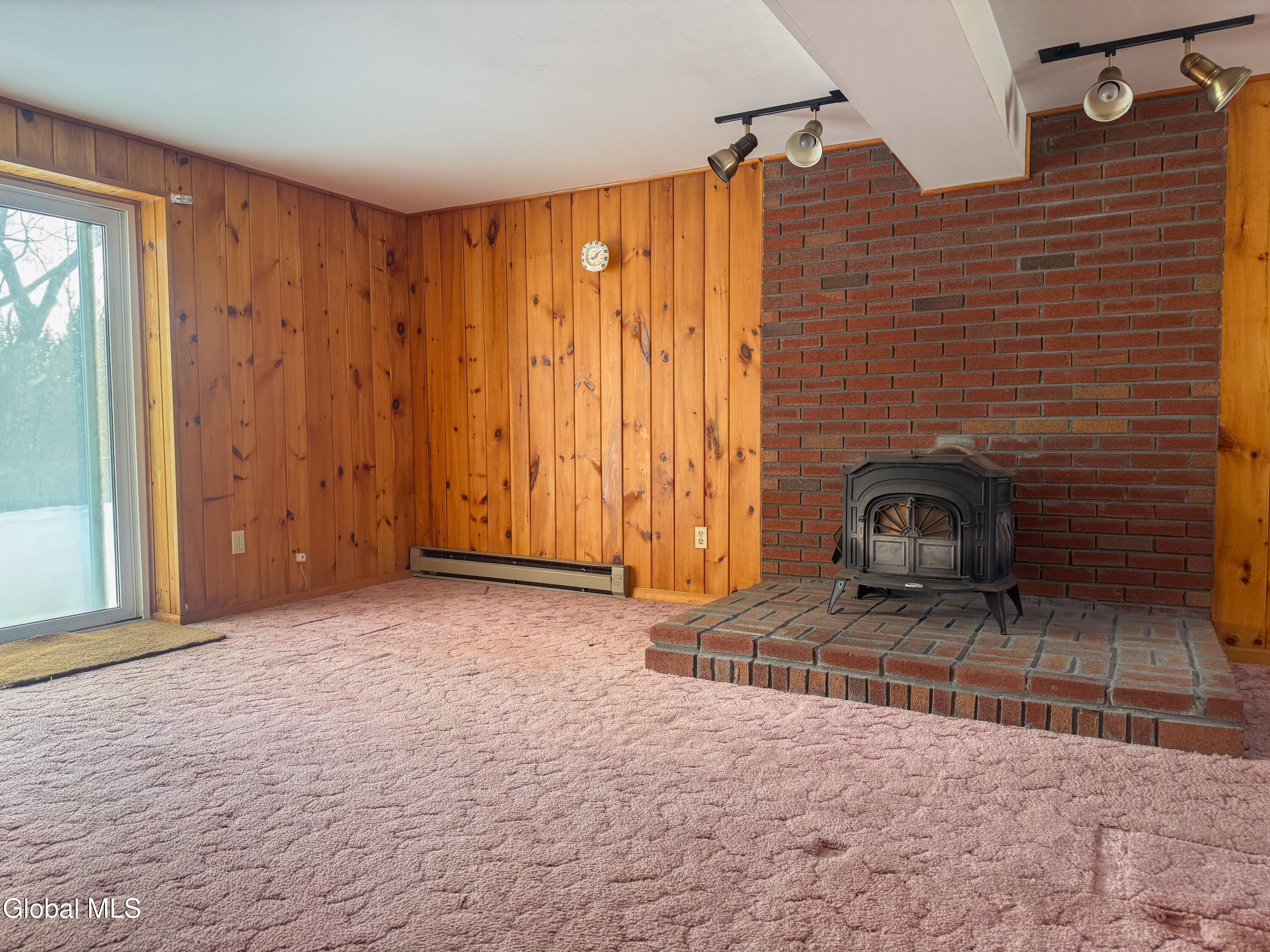 23 Daniel Street East Greenbush, NY 12144 - Photo 10 of 21 23-daniel-10-fr