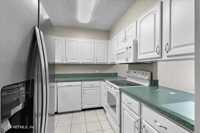 $174,000 | 1071 Edgewood Avenue South, Unit 401, Jacksonville, FL 32205