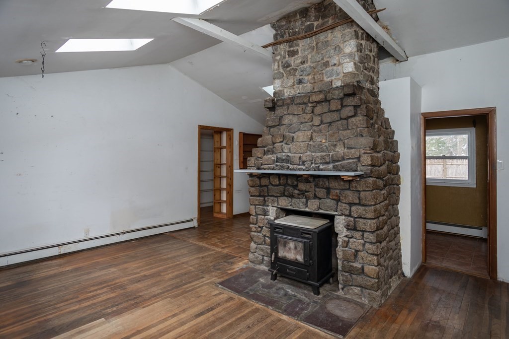 89 Chestnut Road Halifax, MA 02338 - Photo 4 of 30 Gallery Image 4