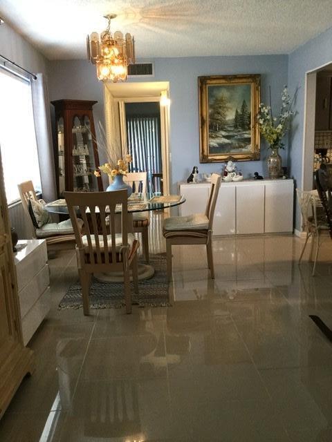 529 Flanders O, Unit 5290 Delray Beach, FL 33484 - Photo 2 of 24 098144AB-3E26-4987-BCD0-57490F0D5A05
