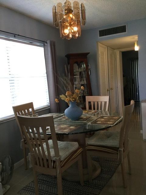 529 Flanders O, Unit 5290 Delray Beach, FL 33484 - Photo 9 of 24 25F218ED-7004-4450-B5C4-C6E774F12B5C