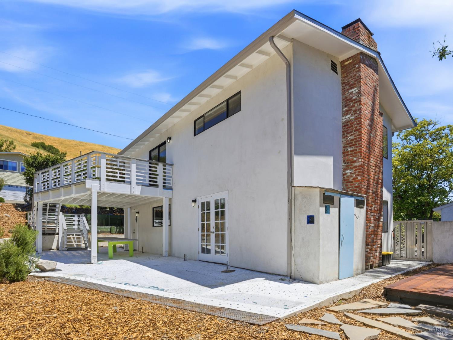 821 Las Colindas Road San Rafael, CA 94903 - Photo 3 of 64
