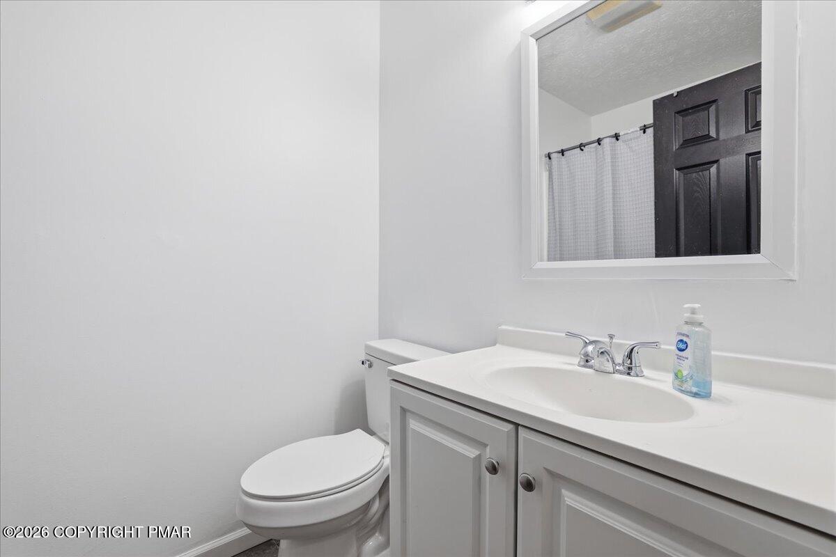 2108 Freedom Way Pocono Summit, PA 18346 - Photo 40 of 92 040-067_847A4069
