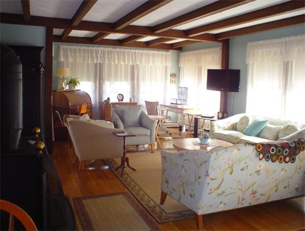 21 Hobomack Road Quincy, MA 02169 - Photo 8 of 10 Gallery Image 8