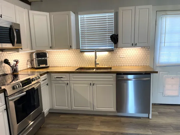 $1,800 | 1101 East College Street, Llano, TX 78643