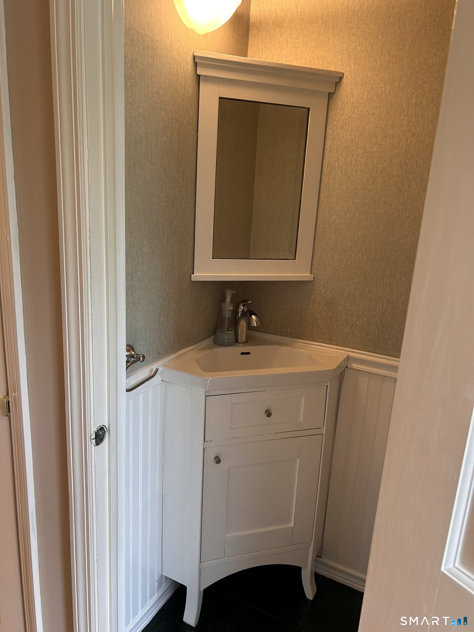 122 Centerbrook Road Hamden, CT 06518 - Photo 16 of 39 Gallery Image 16