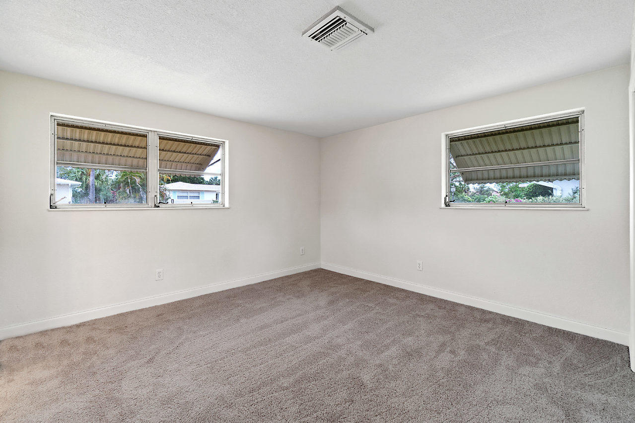 913 Northwest New Providence Road Stuart, FL 34994 - Photo 16 of 34 015-913NewProvidence-Stuart-FL-small