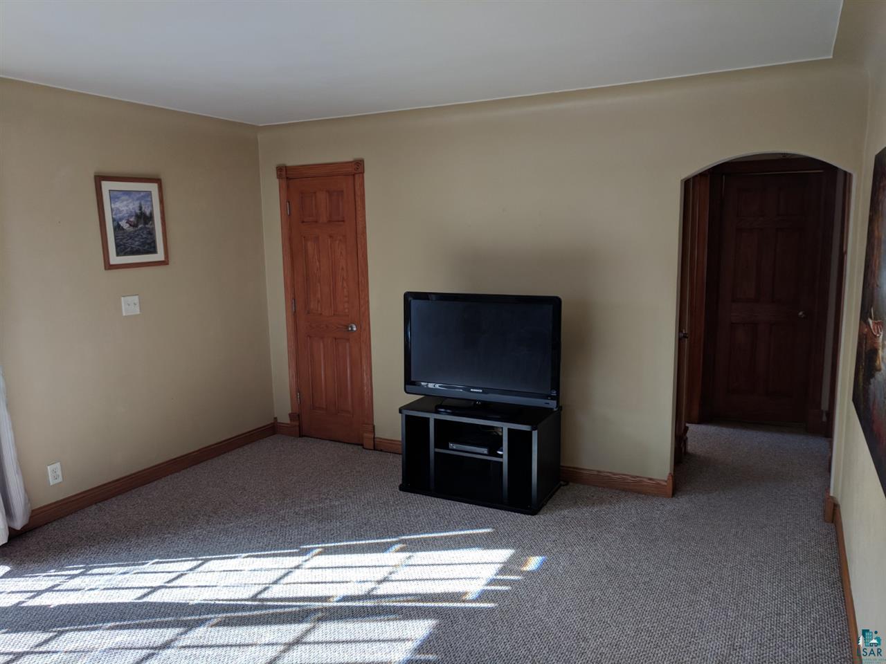 5031 Oneida Street Duluth, MN 55804 - Photo 8 of 23 Gallery Image 8