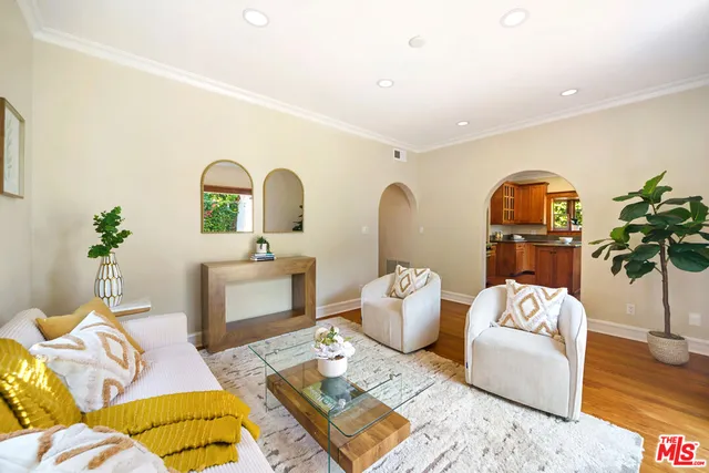 $2,750,000 | 588 North Gower Street, Los Angeles, CA 90004