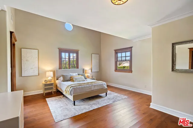 $2,750,000 | 588 North Gower Street, Los Angeles, CA 90004